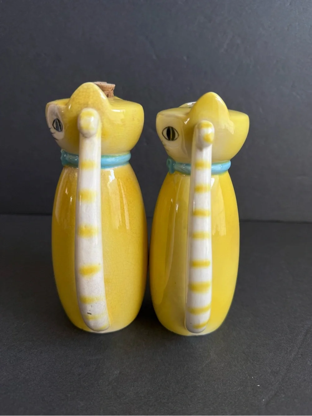 Lipper Mann Yellow Cat Cruet Set Oil Vinegar Anthropomorphic Vintage 50s